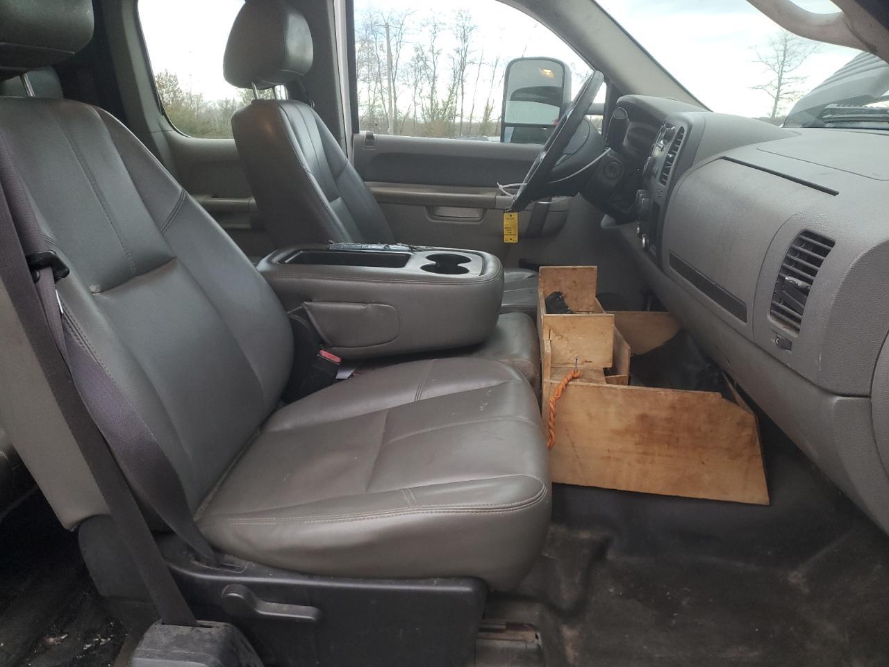 2010 Chevrolet Silverado Utility / Service Truck