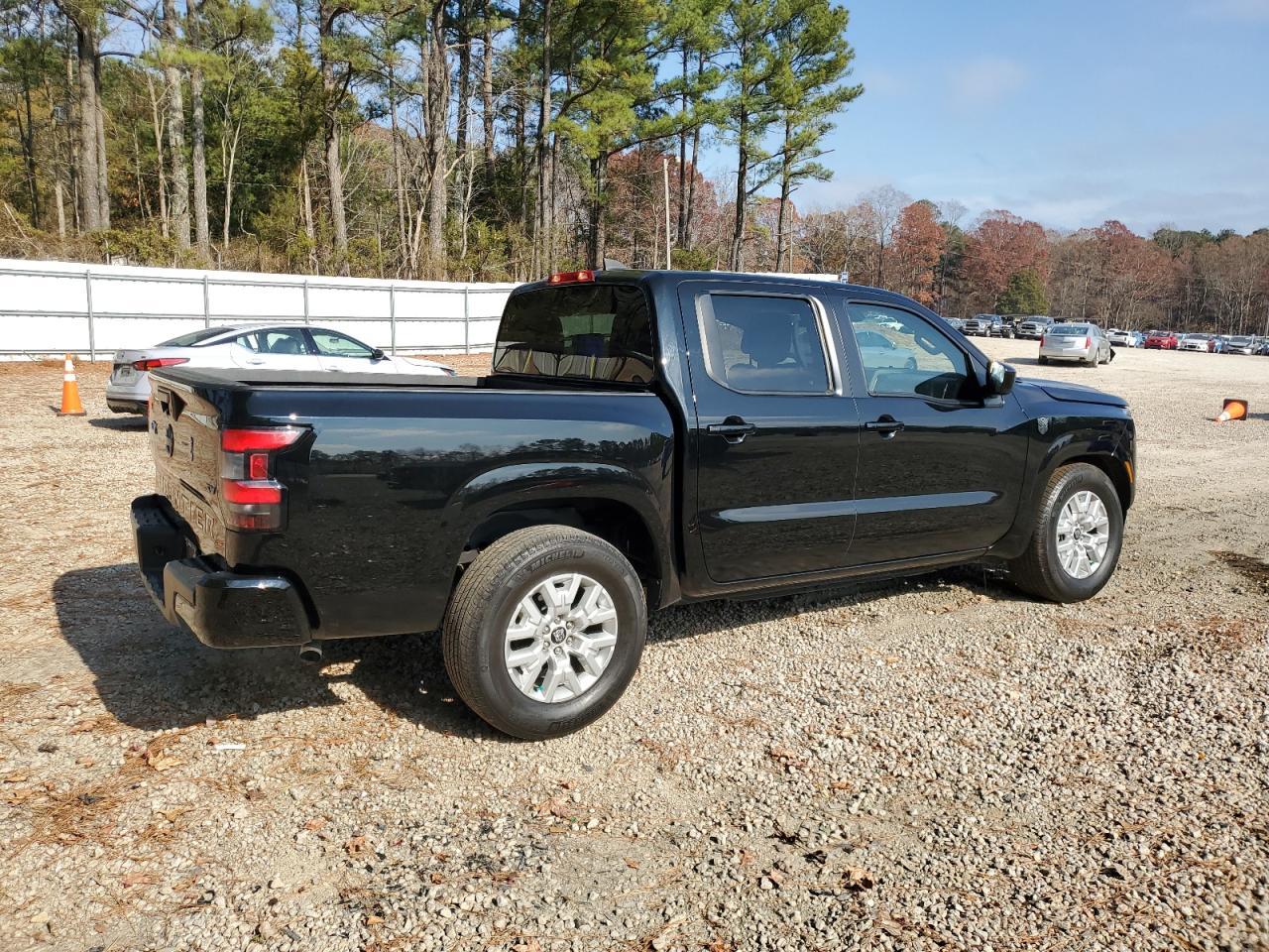 2023 Nissan Frontier s