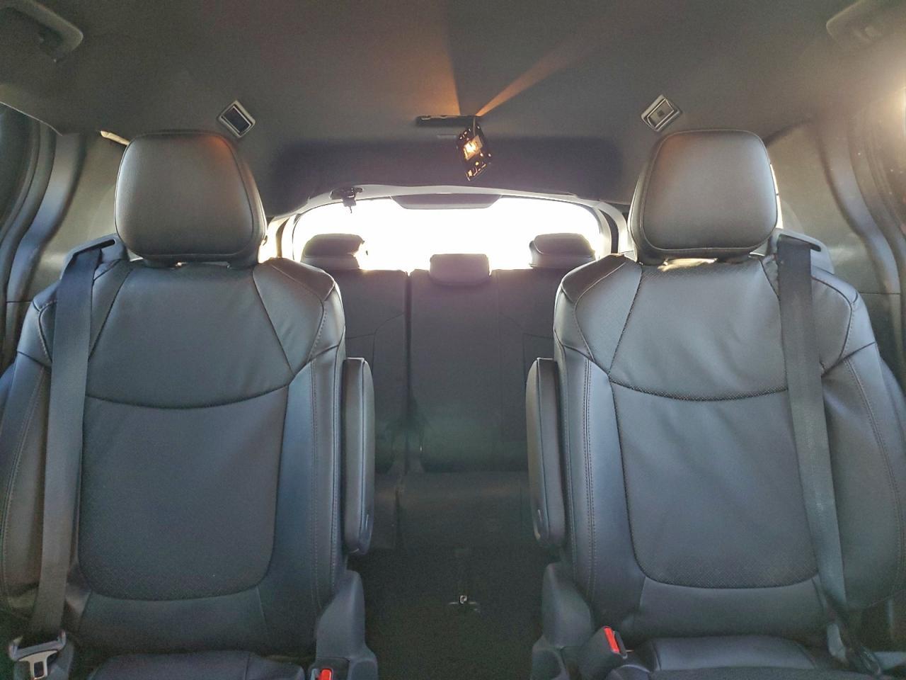 2025 Toyota Sienna Limited