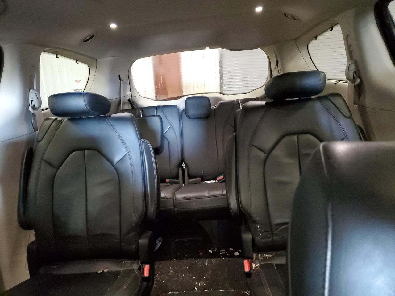 2017 Chrysler Pacifica Touring l
