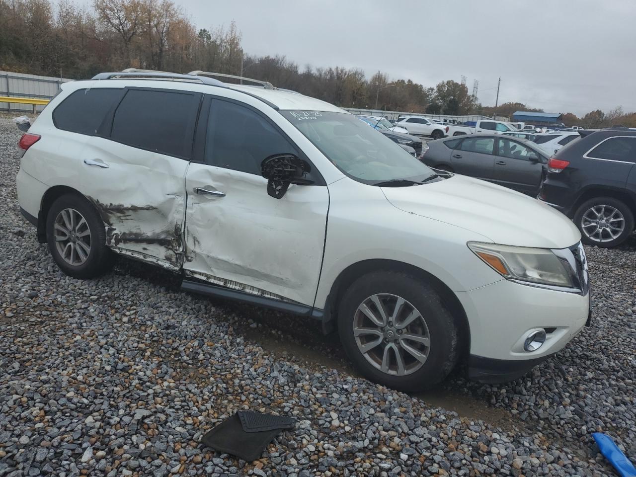 2015 Niss Pathfinder sv