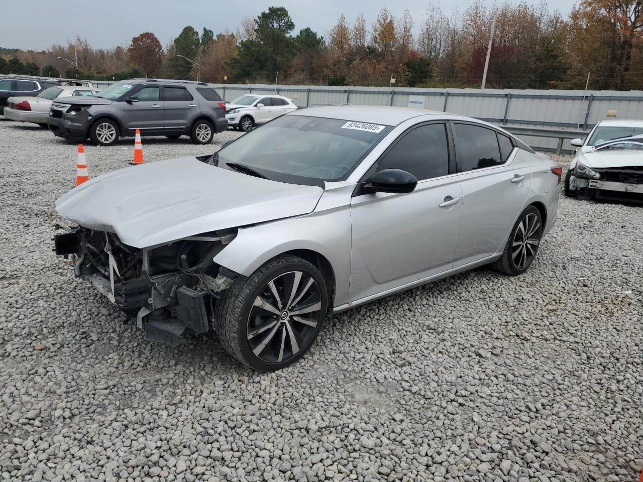 2020 Niss Altima