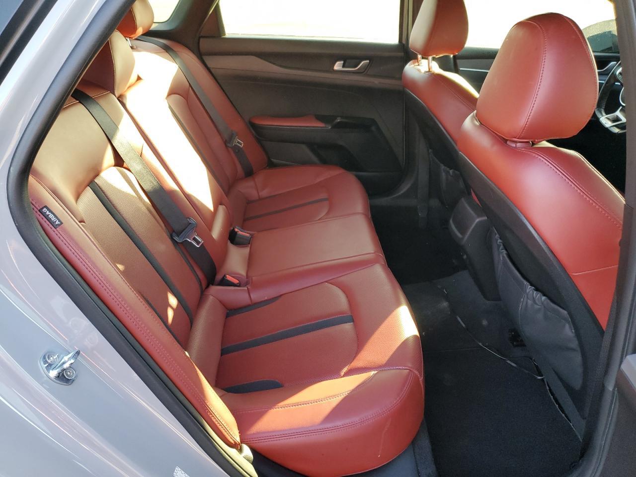 2022 KIA K5 gt Line