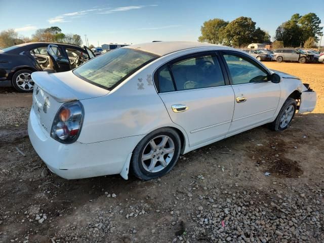 2004 Nissan Altima Base