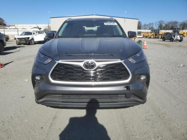 2025 Toyota Highlander Hybrid xle