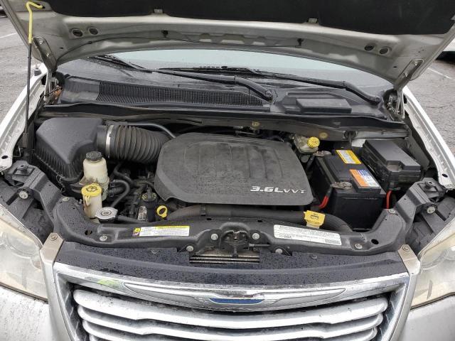 2012 Chrysler Town & Country Touring