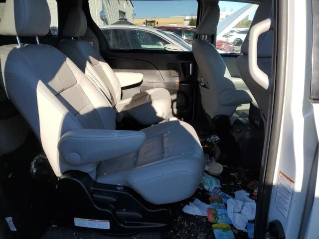 2017 Toyota Sienna xle