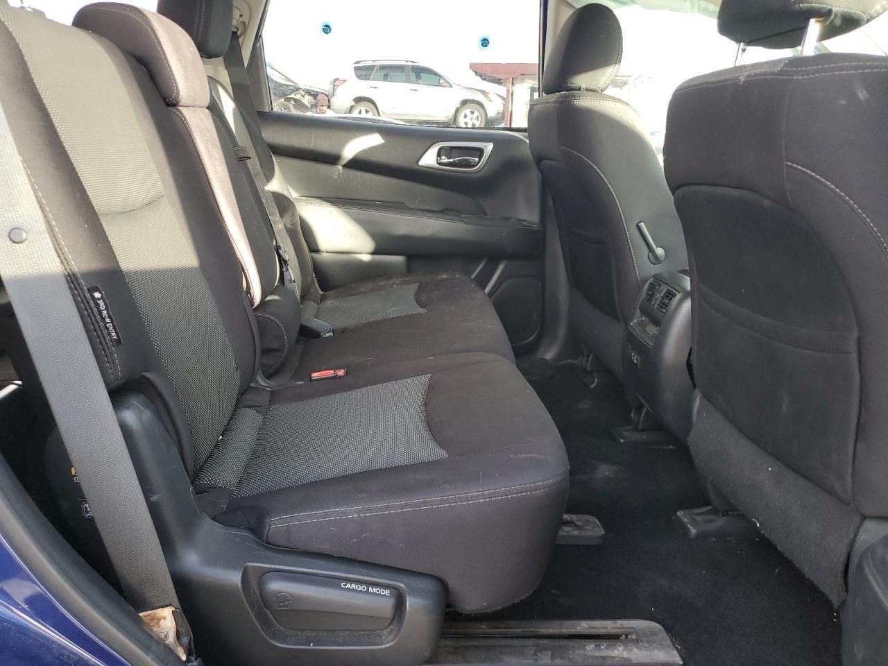 2019 Nissan Pathfinder s