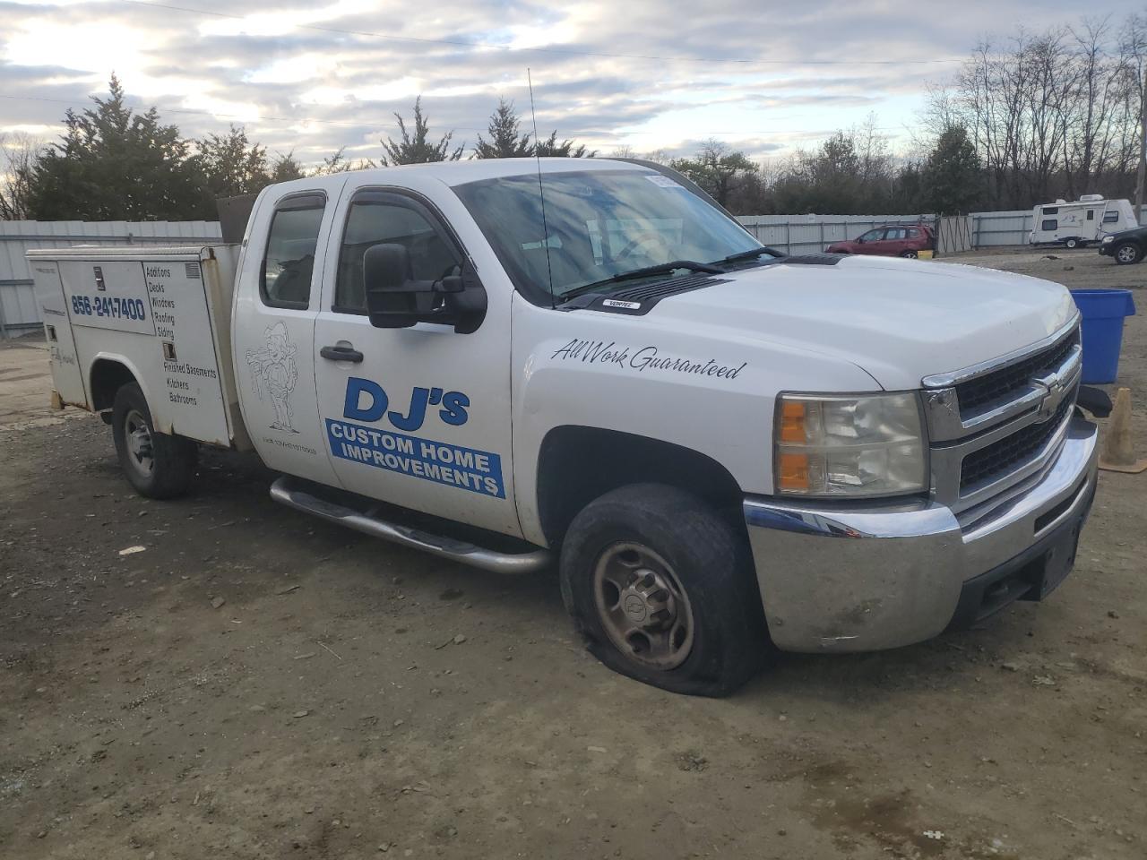 2010 Chevrolet Silverado Utility / Service Truck