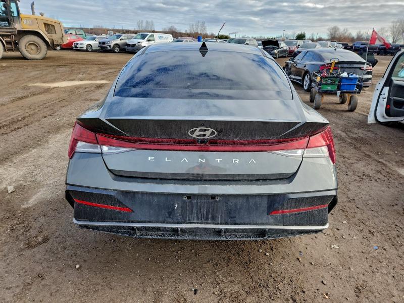 2025 Hyundai Elantra Luxury