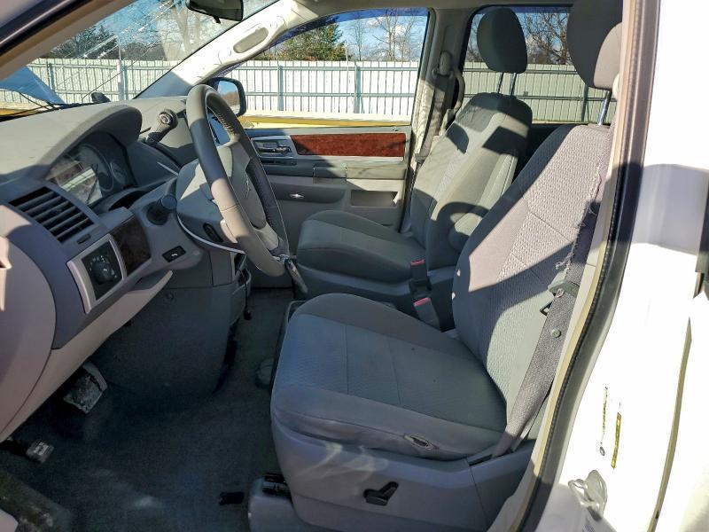 2010 Chrysler Town & Country Touring