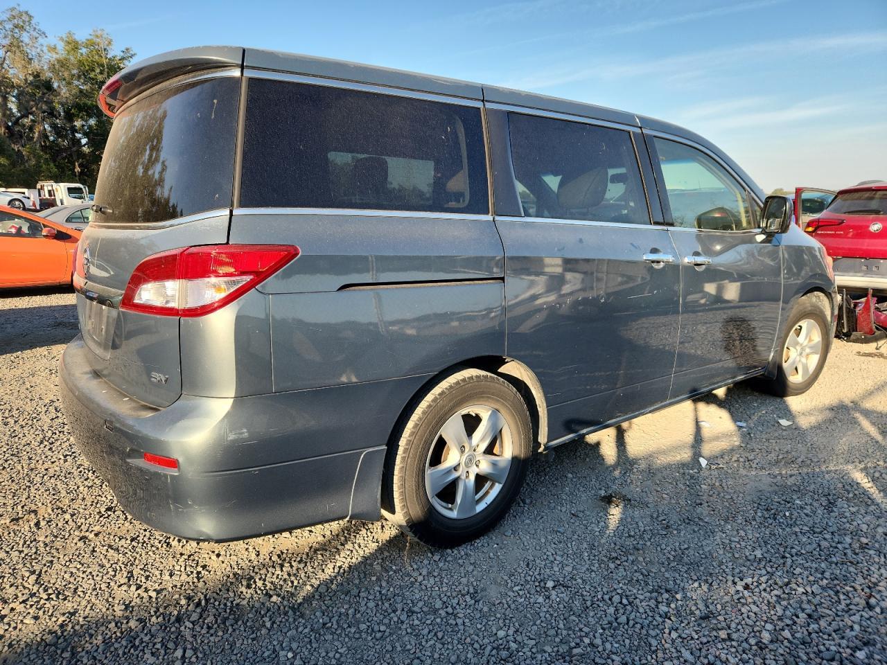 2013 Nissan Quest s