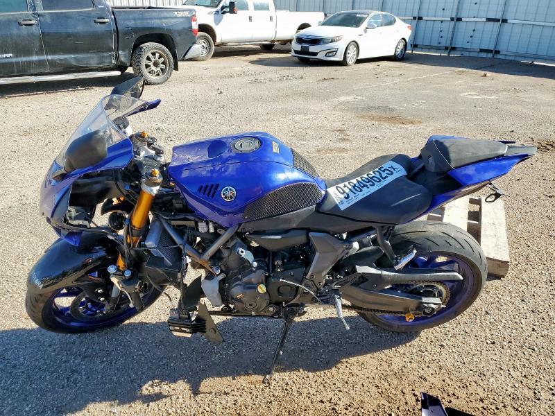 2025 Yamaha YZFR7