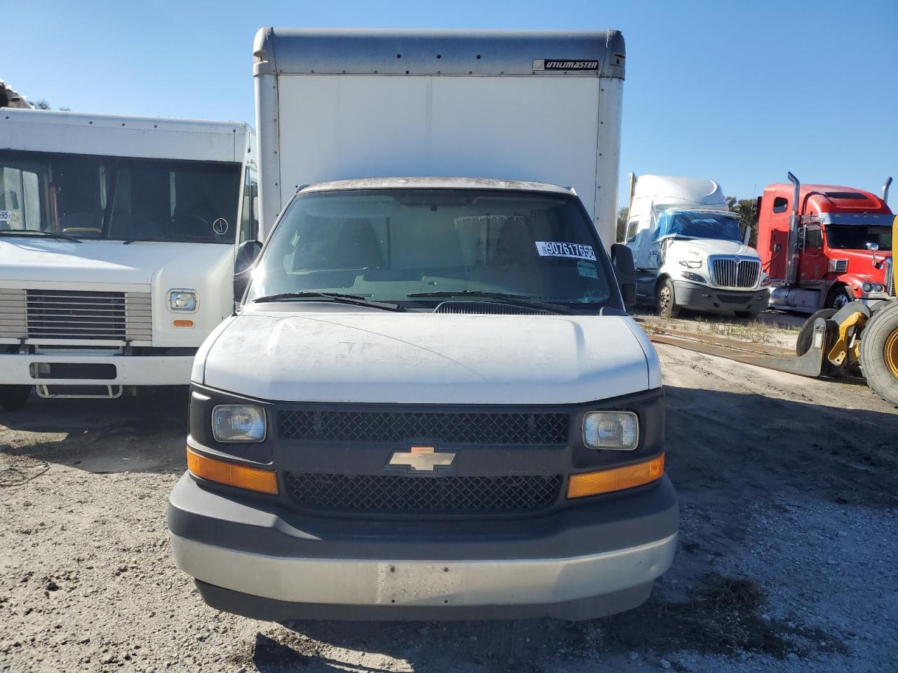 2017 Chevrolet Express G3500 BOX Truck