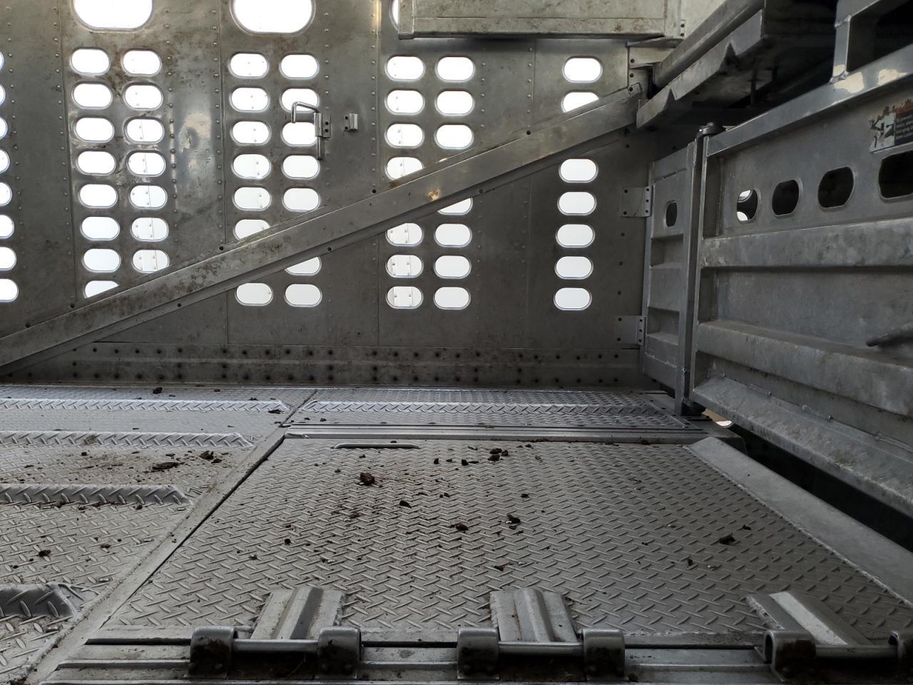 2015 Wilson Livestock Trailer