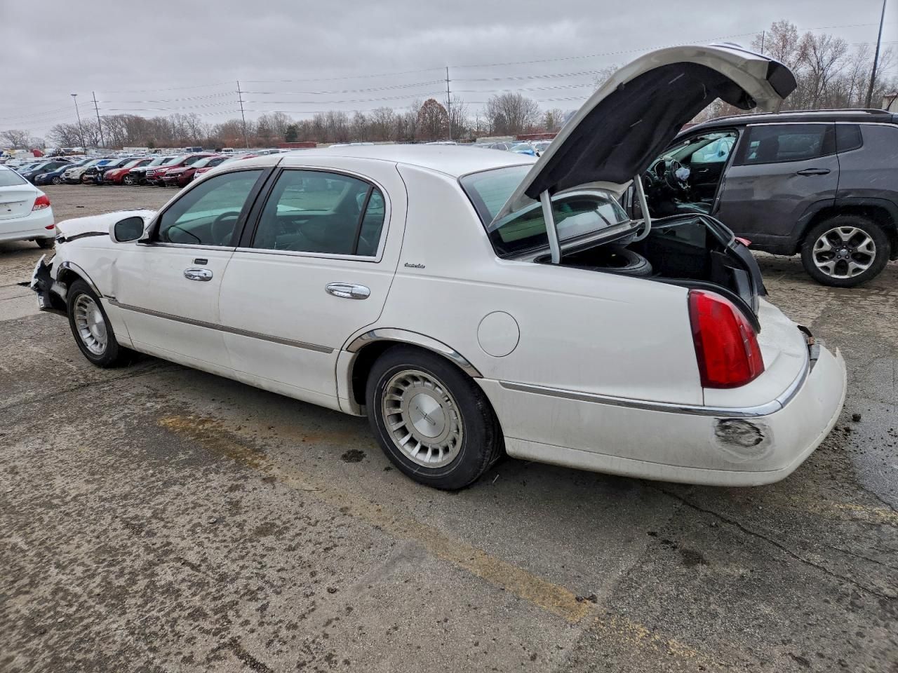 2000 Lincoln Town car Executive