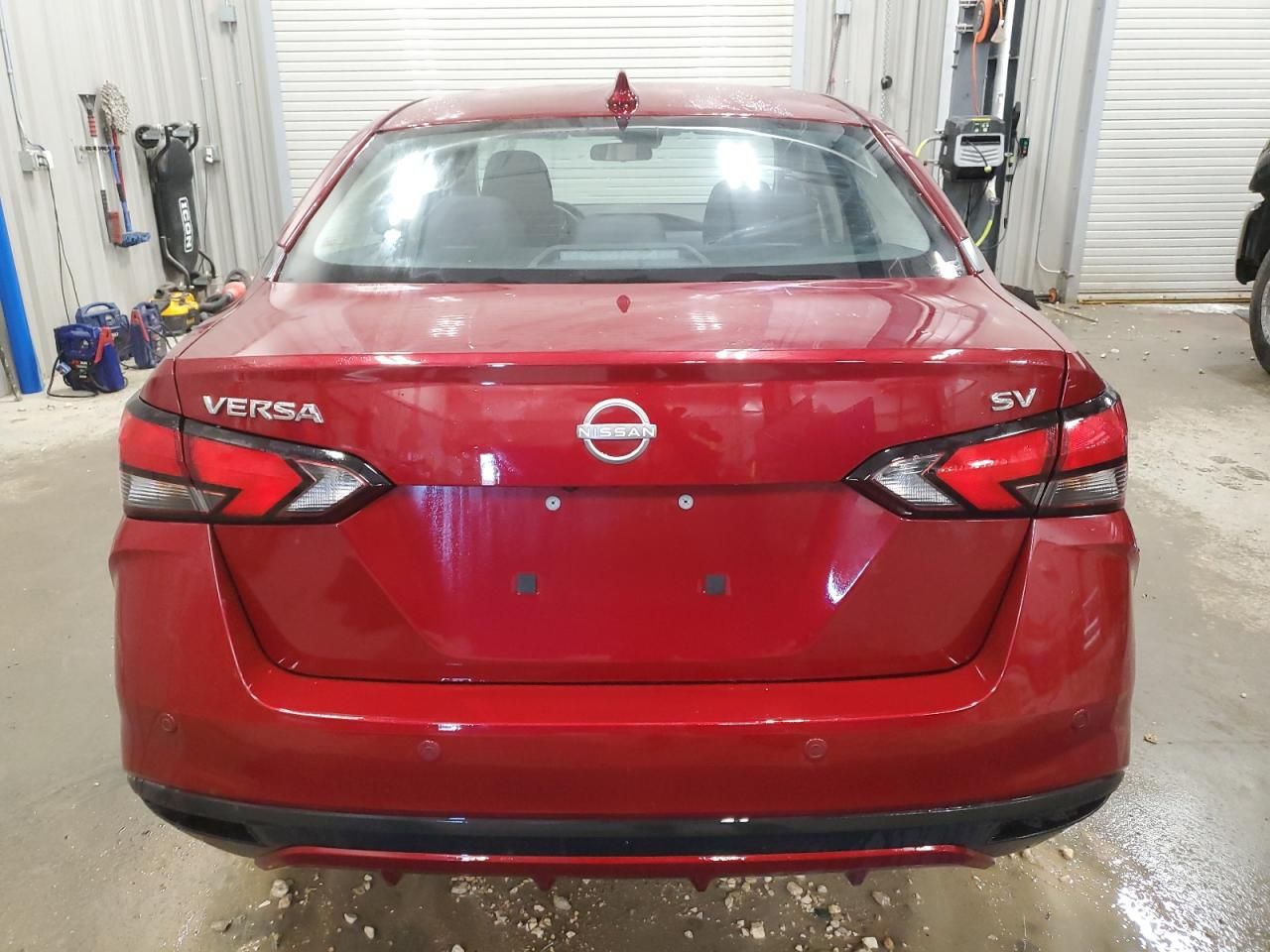 2024 Nissan Versa sv