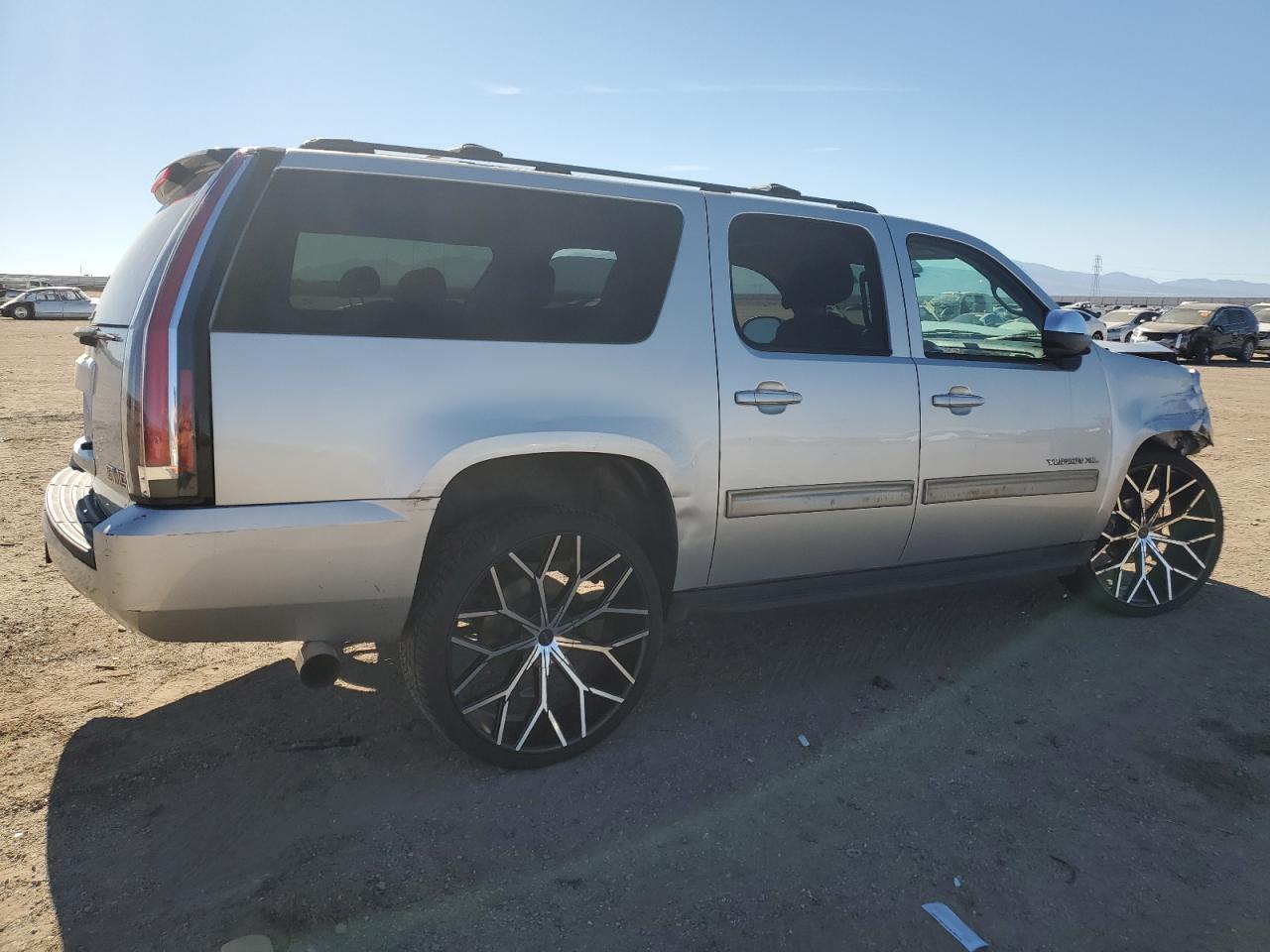 2011 GMC Yukon xl C1500 sle