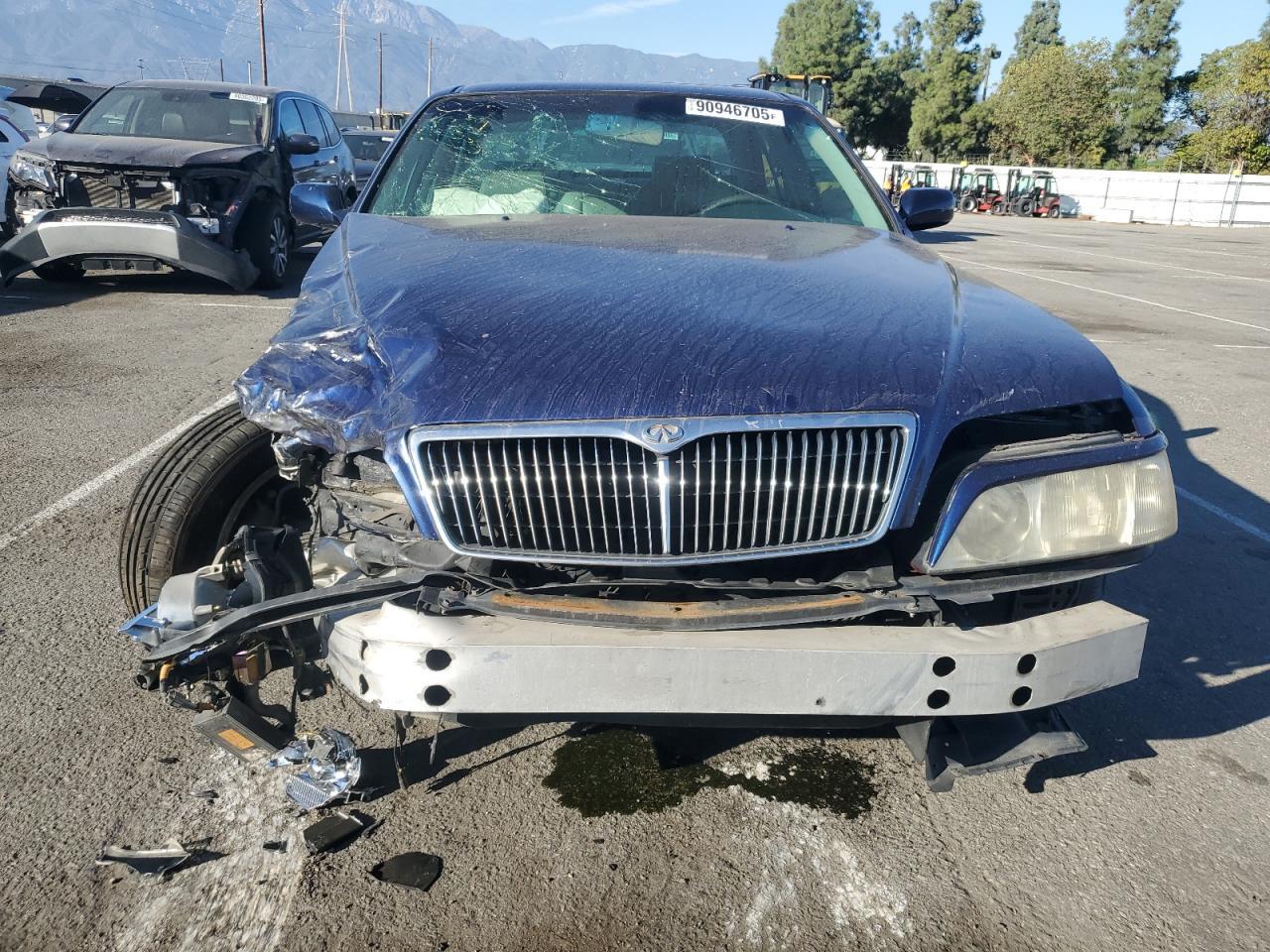 2000 Infiniti Q45 Base