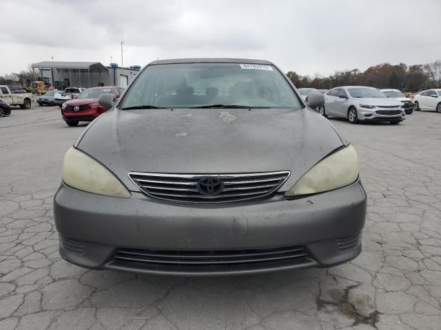 2005 Toyota Camry le