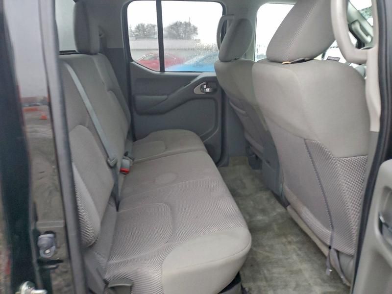 2016 Nissan Frontier s