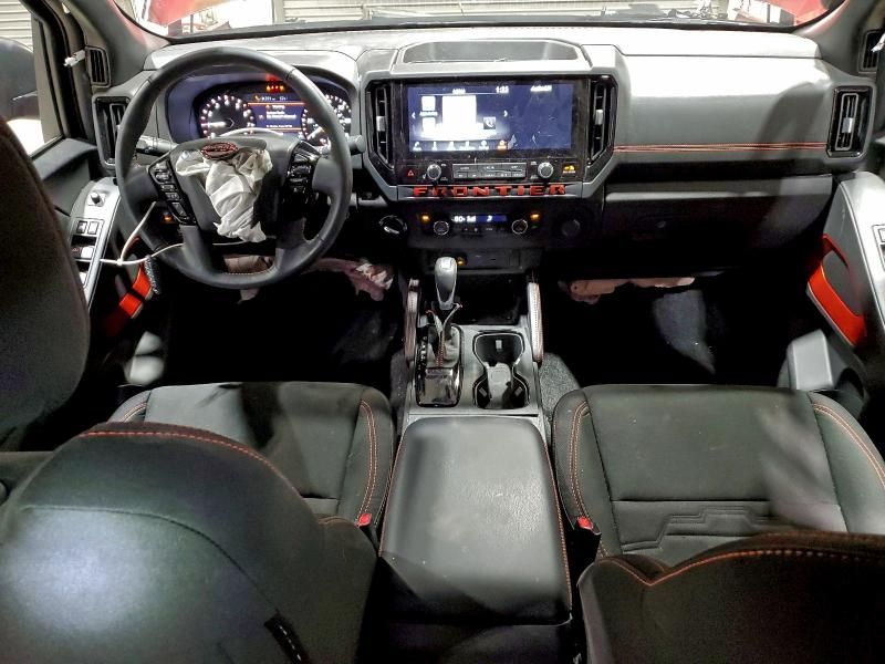 2025 Nissan Frontier s