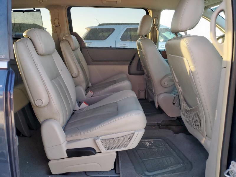 2009 Chrysler Town & Country Touring