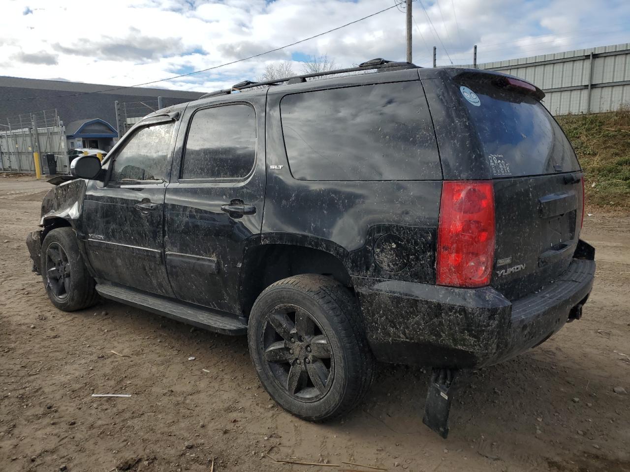 2011 GMC Yukon slt