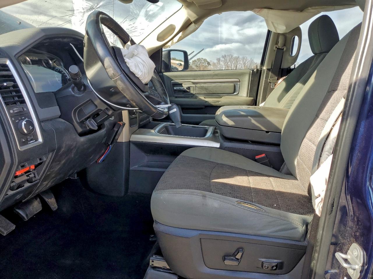 2016 Dodge RAM 1500 SLT