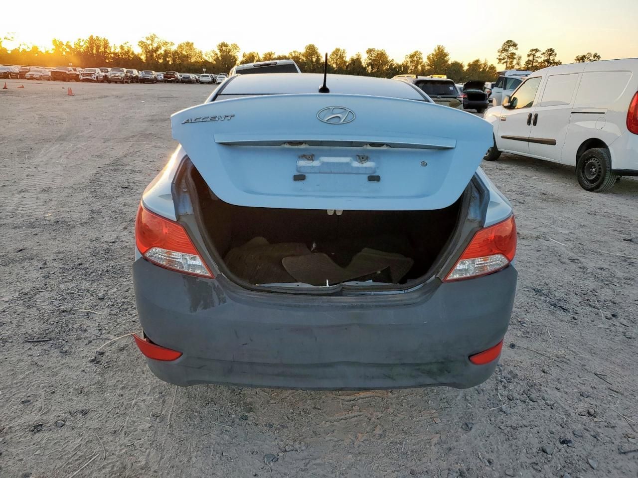 2012 Hyundai Accent gls