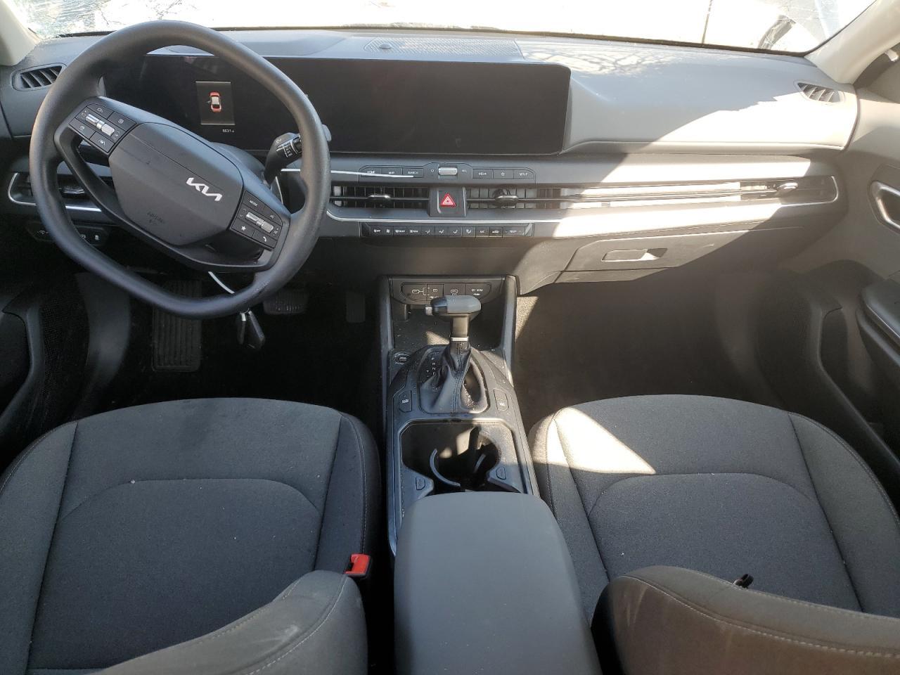 2025 KIA K4 lx
