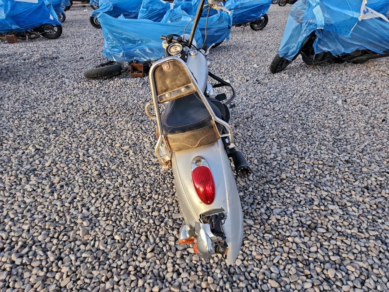 2006 Kawasaki Vn900 b