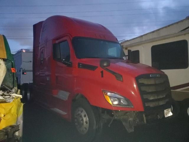 2019 Freightliner Cascadia 126