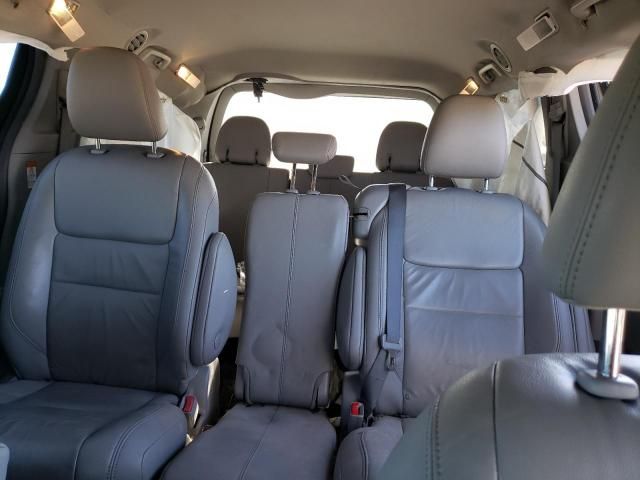 2018 Toyota Sienna XLE