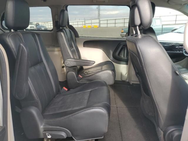 2012 Chrysler Town & Country Touring