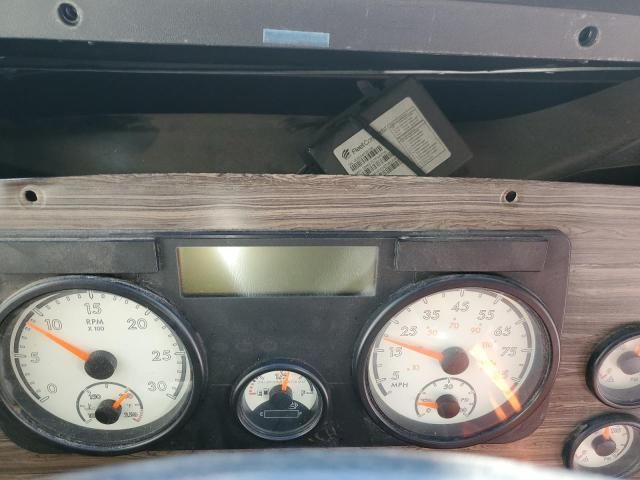 2014 Freightliner 122SD