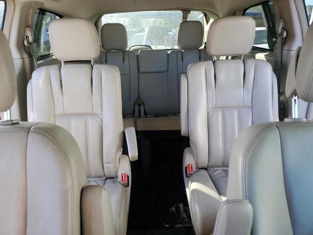 2013 Chrysler Town & Country Touring