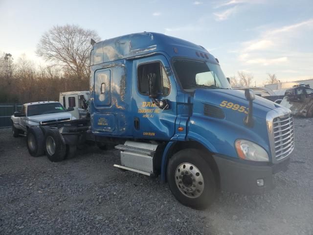 2016 Freightliner Cascadia 113