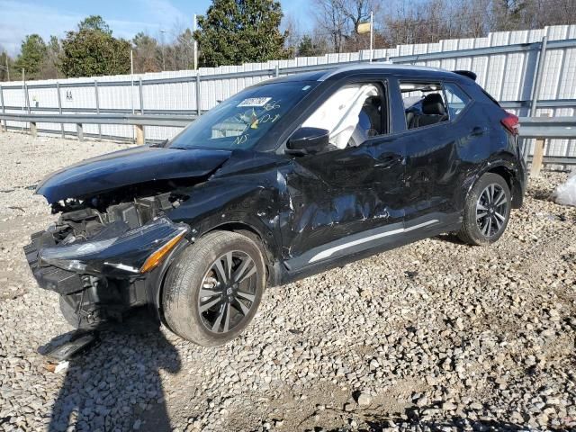 2020 Nissan Kicks SR