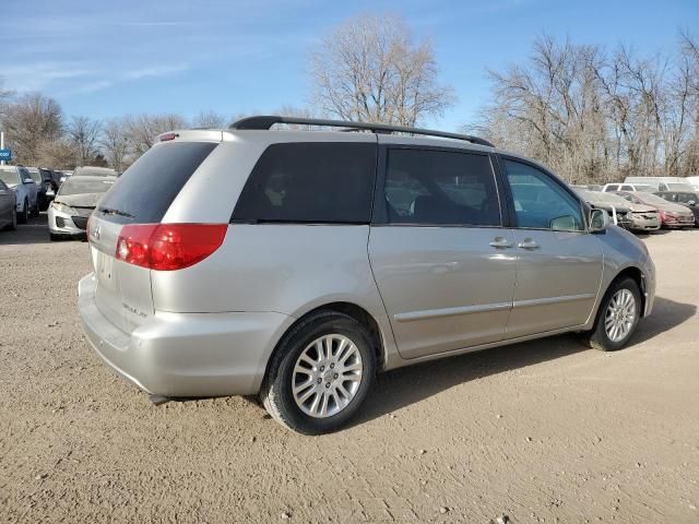 2007 Toyota Sienna XLE