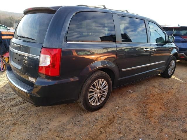 2013 Chrysler Town & Country Touring L