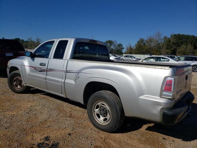 2006 Mitsubishi Raider LS