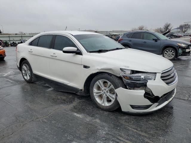 2019 Ford Taurus SEL