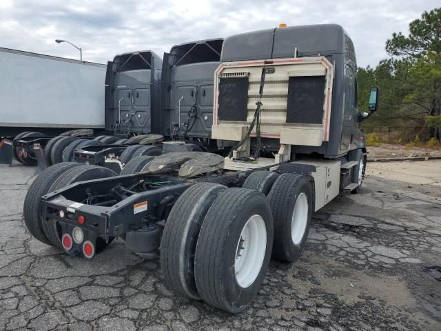 2017 Freightliner Cascadia 113