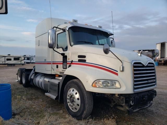 2014 Mack 600 CXU600