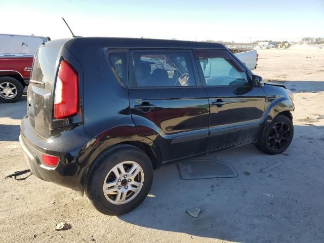 2013 KIA Soul +