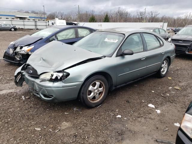 2005 Ford Taurus SE