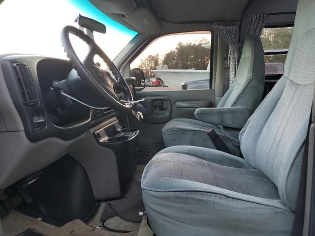 2001 Chevrolet Express Cutaway G3500