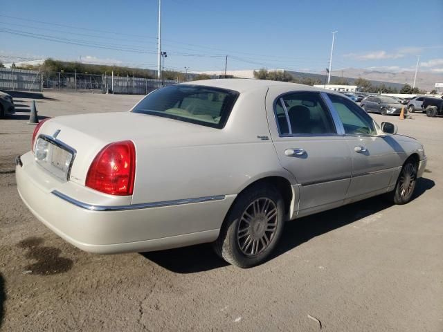 2007 Lincoln Town Car Signature Limited