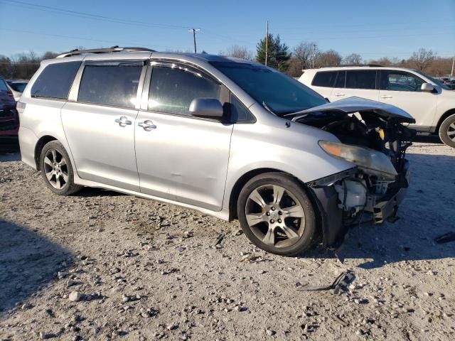 2014 Toyota Sienna Sport